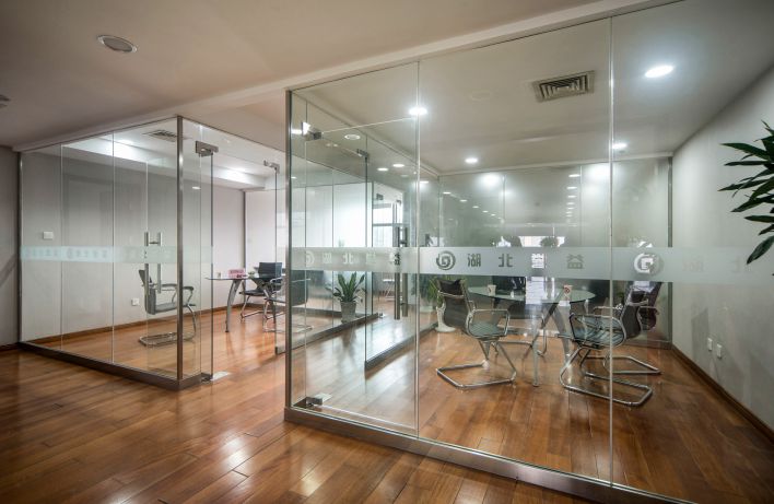 辦公室裝修知識(shí)---寫字樓裝修設(shè)計(jì)3大要點(diǎn)(圖1) 辦公室裝修知識(shí)---寫字樓裝修設(shè)計(jì)3大要點(diǎn)(圖1)