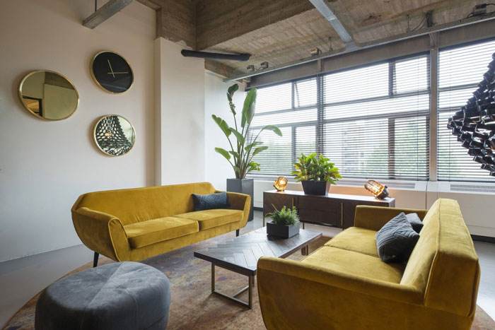 辦公室接待區(qū)裝修小技巧，打造人性化辦公空間(圖1)