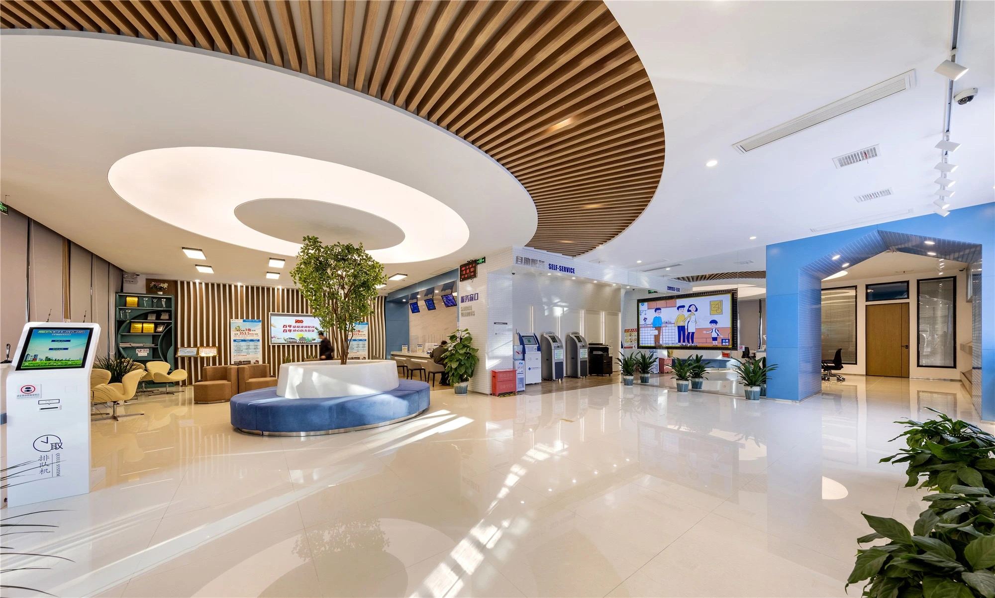 【案例賞析】武漢市車(chē)都天然氣營(yíng)業(yè)廳完工實(shí)景展示，開(kāi)放多元，活力共享！(圖6)